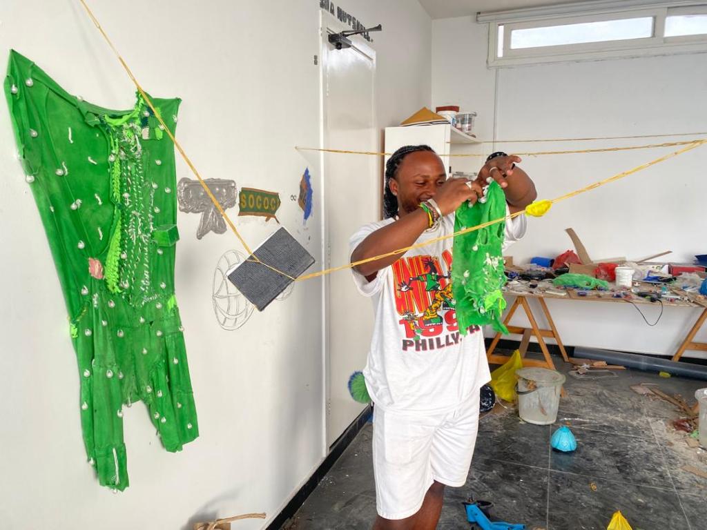 Navigating Dual Identities: The Transmedia Creative Worlds of Pap Souleye&nbsp;Fall